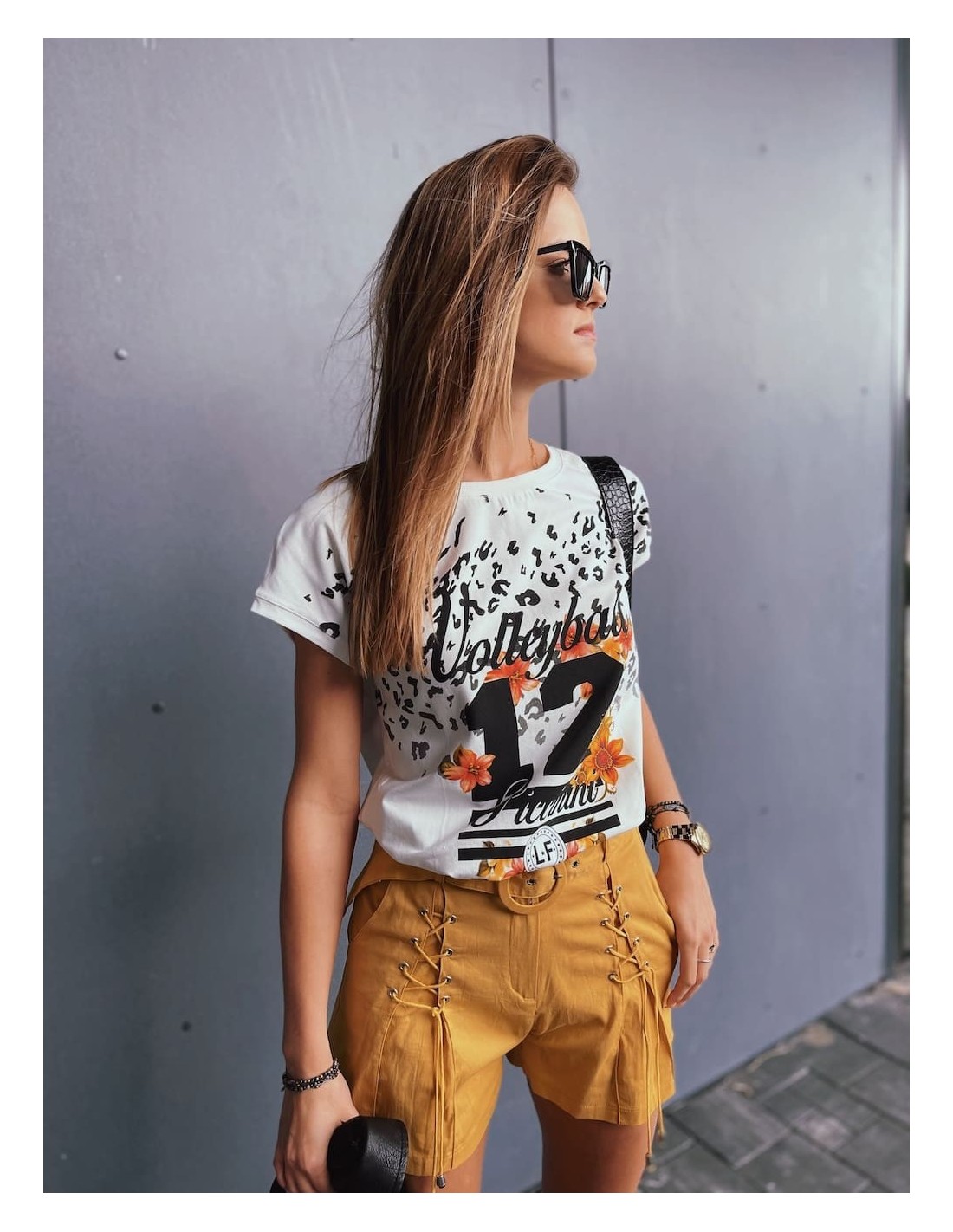 Women\'s summer shorts with a belt, mustard 10200 - Online store - Boutique